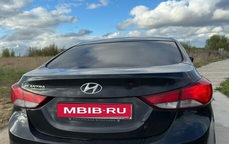 Hyundai Elantra V, 2014 год, 900 000 рублей, 4 фотография