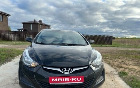 Hyundai Elantra V, 2014 год, 900 000 рублей, 3 фотография
