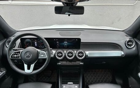 Mercedes-Benz GLB, 2021 год, 2 450 000 рублей, 10 фотография