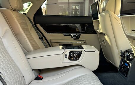 Jaguar XJ IV (X351), 2018 год, 6 500 000 рублей, 8 фотография