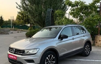 Volkswagen Tiguan II, 2019 год, 2 800 000 рублей, 1 фотография
