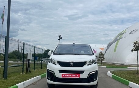 Peugeot Traveller I, 2018 год, 3 790 000 рублей, 1 фотография