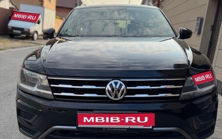 Volkswagen Tiguan II, 2019 год, 2 850 000 рублей, 1 фотография