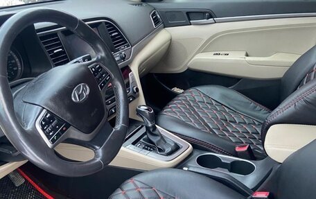 Hyundai Elantra VI рестайлинг, 2017 год, 1 200 000 рублей, 4 фотография