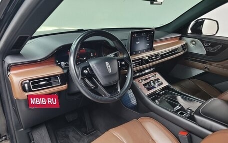 Lincoln Aviator II, 2022 год, 4 890 000 рублей, 6 фотография