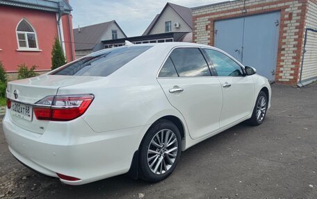 Toyota Camry, 2017 год, 2 600 000 рублей, 4 фотография