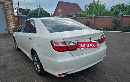 Toyota Camry, 2017 год, 2 600 000 рублей, 6 фотография