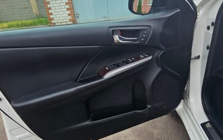 Toyota Camry, 2017 год, 2 600 000 рублей, 10 фотография