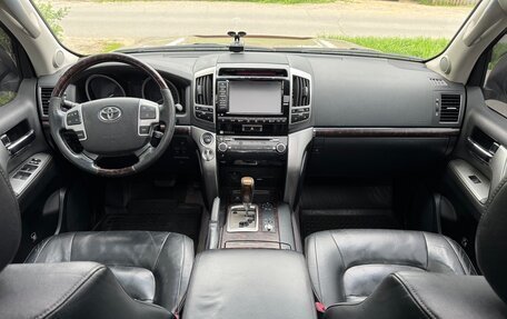 Toyota Land Cruiser 200, 2013 год, 4 800 000 рублей, 6 фотография