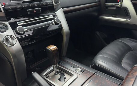 Toyota Land Cruiser 200, 2013 год, 4 800 000 рублей, 8 фотография