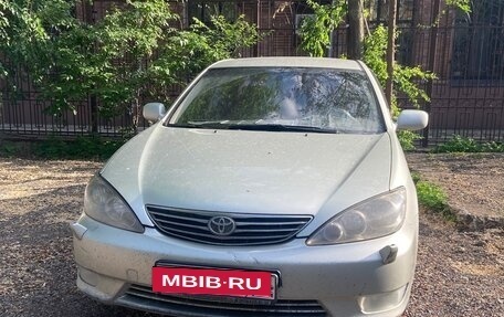 Toyota Camry V40, 2004 год, 480 000 рублей, 2 фотография