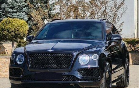 Bentley Bentayga I, 2017 год, 8 490 000 рублей, 2 фотография