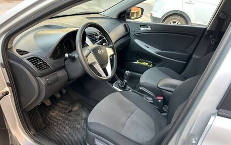 Hyundai Solaris II рестайлинг, 2012 год, 830 000 рублей, 8 фотография