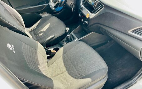 Hyundai Solaris II рестайлинг, 2018 год, 725 000 рублей, 4 фотография