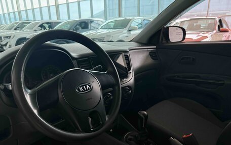 KIA Rio II, 2010 год, 650 000 рублей, 9 фотография