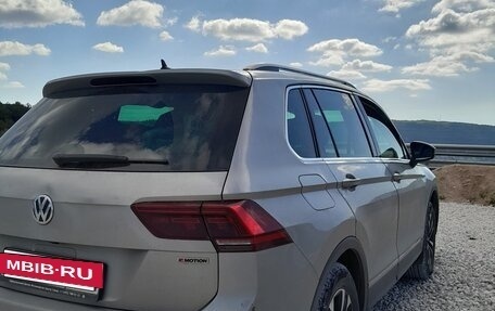 Volkswagen Tiguan II, 2019 год, 2 300 000 рублей, 4 фотография