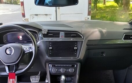 Volkswagen Tiguan II, 2019 год, 2 300 000 рублей, 9 фотография