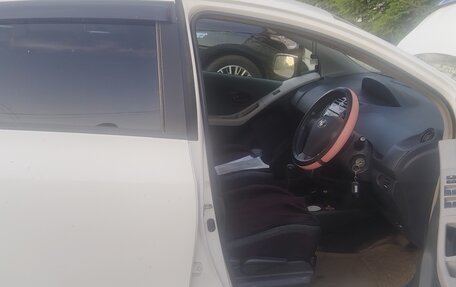 Toyota Vitz, 2005 год, 515 000 рублей, 1 фотография