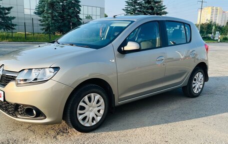 Renault Sandero II рестайлинг, 2017 год, 850 000 рублей, 1 фотография