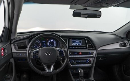 Hyundai Sonata VII, 2019 год, 2 050 000 рублей, 6 фотография