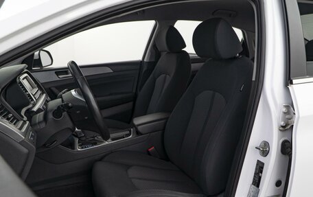 Hyundai Sonata VII, 2019 год, 2 050 000 рублей, 10 фотография