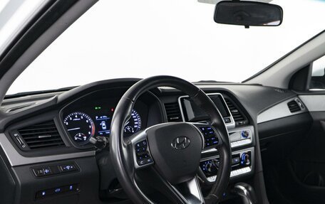 Hyundai Sonata VII, 2019 год, 2 050 000 рублей, 12 фотография