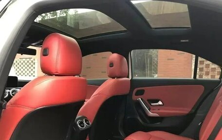 Mercedes-Benz A-Класс, 2021 год, 1 380 000 рублей, 5 фотография
