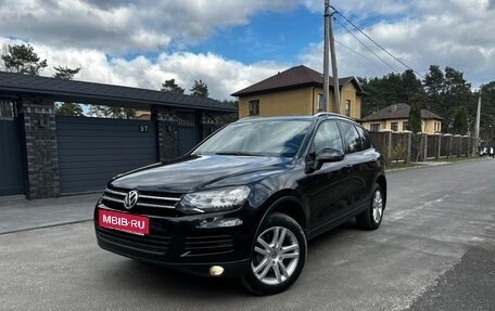 Volkswagen Touareg III, 2011 год, 1 990 000 рублей, 1 фотография