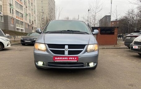Dodge Caravan IV, 2004 год, 590 000 рублей, 2 фотография