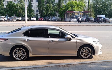 Toyota Camry, 2018 год, 2 850 000 рублей, 3 фотография