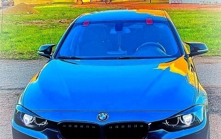 BMW 3 серия, 2015 год, 1 750 000 рублей, 2 фотография