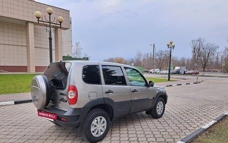Chevrolet Niva I рестайлинг, 2017 год, 865 000 рублей, 3 фотография