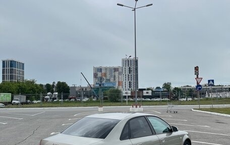 Audi A4, 2003 год, 620 000 рублей, 5 фотография