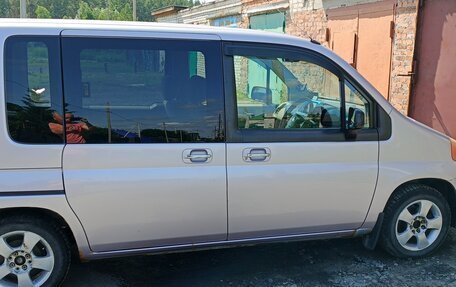 Honda Mobilio I, 2002 год, 420 000 рублей, 3 фотография