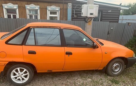 Daewoo Nexia I рестайлинг, 2002 год, 60 000 рублей, 2 фотография