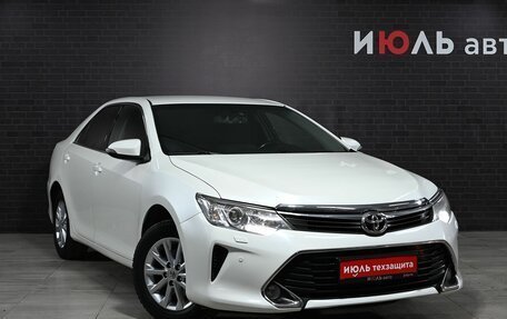 Toyota Camry, 2015 год, 1 900 000 рублей, 3 фотография