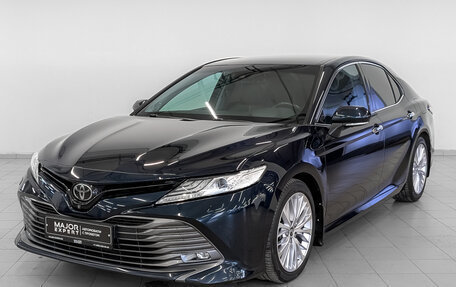 Toyota Camry, 2019 год, 2 800 000 рублей, 1 фотография