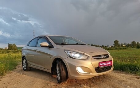 Hyundai Solaris II рестайлинг, 2012 год, 850 000 рублей, 1 фотография