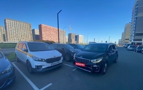 KIA Carnival III, 2020 год, 3 000 000 рублей, 1 фотография