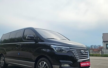 Hyundai Grand Starex Grand Starex I рестайлинг 2, 2021 год, 2 787 080 рублей, 1 фотография