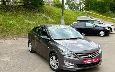 Hyundai Solaris II рестайлинг, 2015 год, 740 000 рублей, 4 фотография