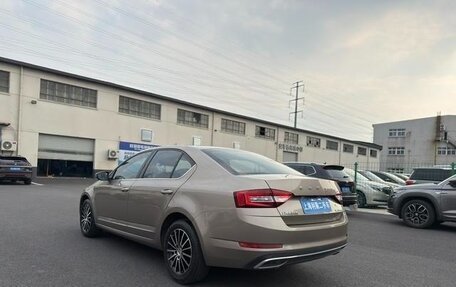 Skoda Octavia, 2021 год, 1 300 000 рублей, 6 фотография