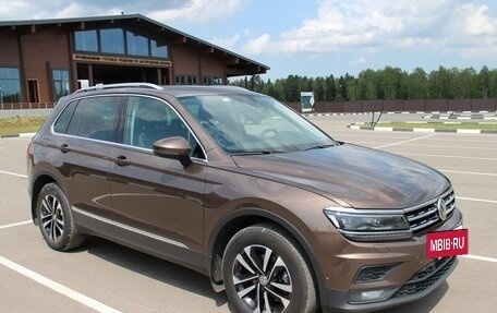 Volkswagen Tiguan II, 2019 год, 2 600 000 рублей, 6 фотография