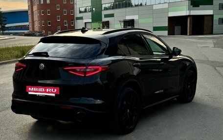 Alfa Romeo Stelvio, 2018 год, 2 940 000 рублей, 2 фотография