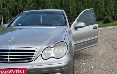 Mercedes-Benz C-Класс, 2004 год, 570 000 рублей, 2 фотография