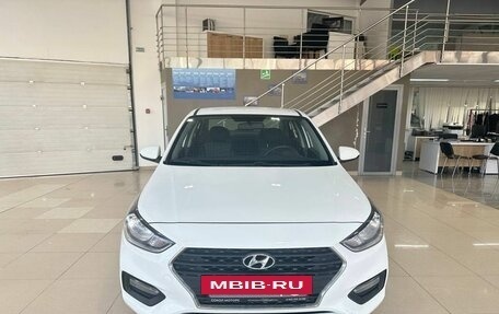 Hyundai Solaris II рестайлинг, 2017 год, 999 900 рублей, 2 фотография