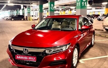 Honda Accord IX рестайлинг, 2017 год, 1 800 000 рублей, 2 фотография