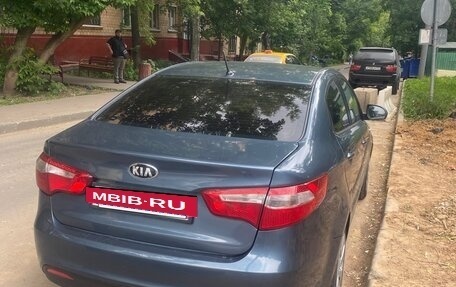 KIA Rio III рестайлинг, 2014 год, 750 000 рублей, 2 фотография