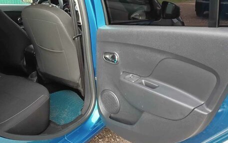 Renault Logan II, 2018 год, 969 000 рублей, 7 фотография