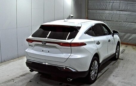 Toyota Harrier, 2021 год, 3 290 000 рублей, 2 фотография